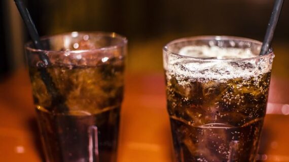 Ada 9 Tanda Yang Dapat Mengetahui Anda Banyak Konsumsi Gula